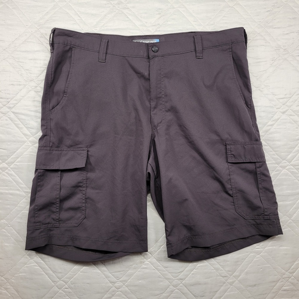 Lee Dungarees black cargo shorts size 42